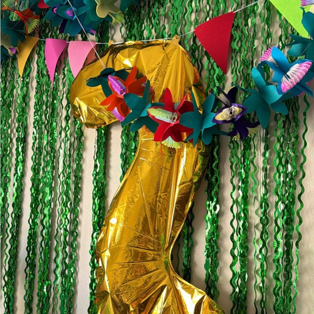 Tropical Bday Decor